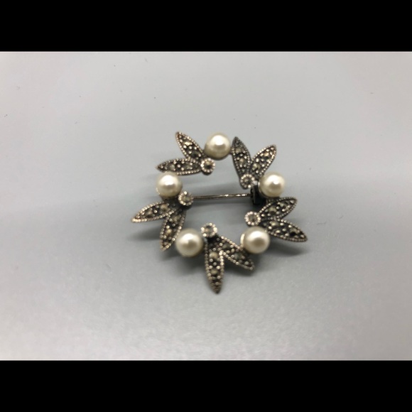 Sterling Silver Vintage Pin - Picture 2 of 3